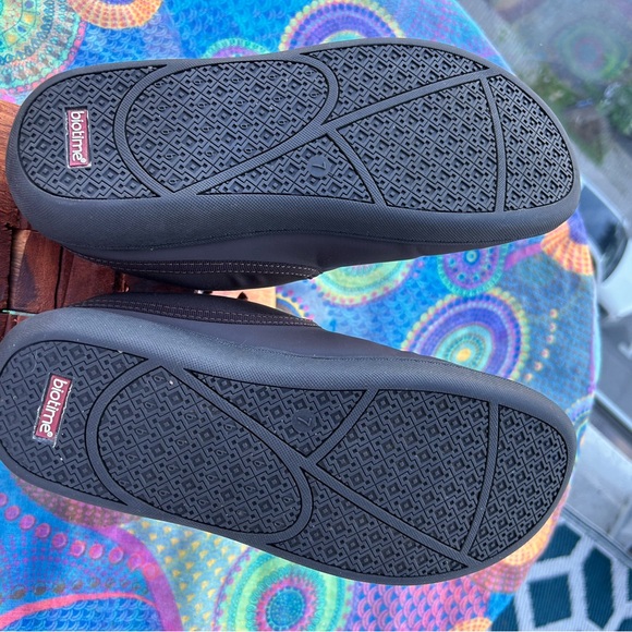 Biotime slippers,provide orthotic support. - Picture 3 of 4